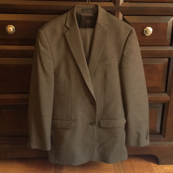 Chaps Men’s Suit